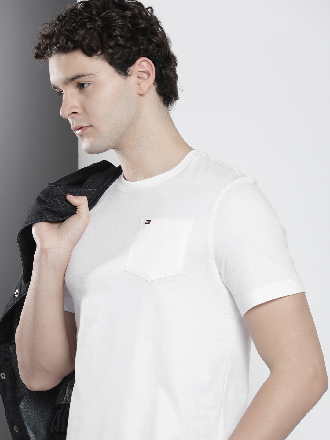 

Tommy Hilfiger Solid Pure Cotton Pocket T-shirt, White