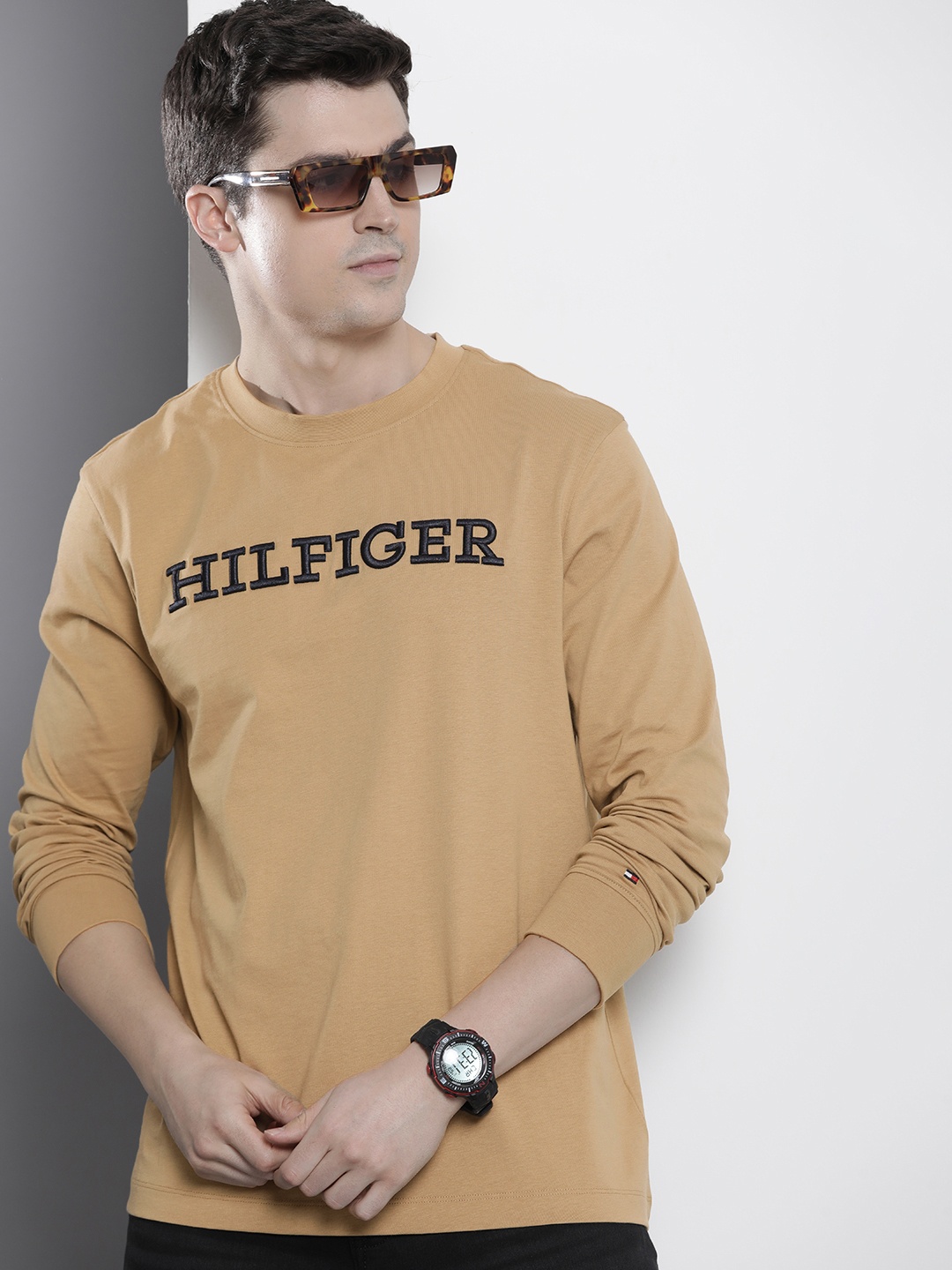

Tommy Hilfiger Brand Logo Embroidered Pure Cotton T-shirt, Beige