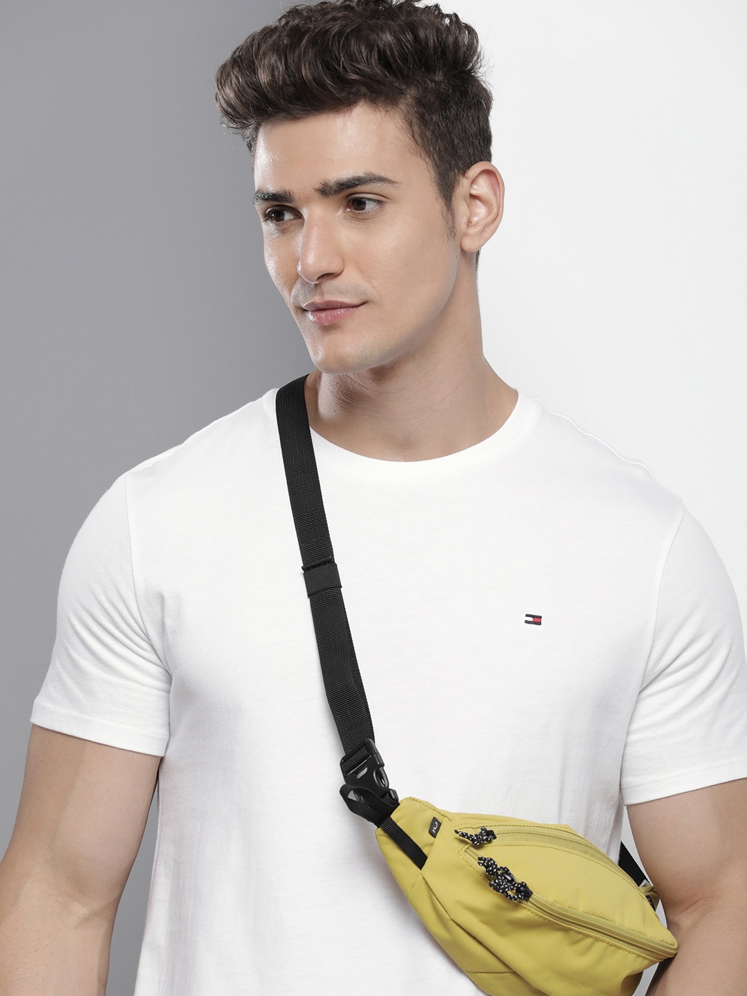 

Tommy Hilfiger Pure Cotton Solid Slim Fit Casual T-shirt, White