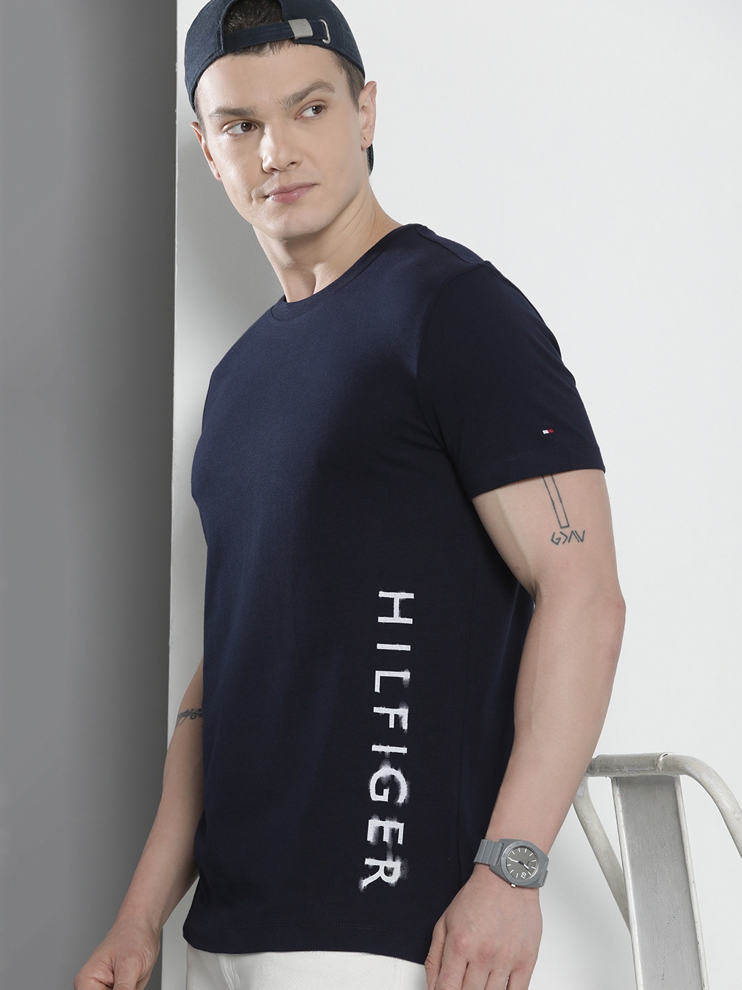 

Tommy Hilfiger Brand Logo Printed Pure Cotton Slim Fit T-shirt, Navy blue