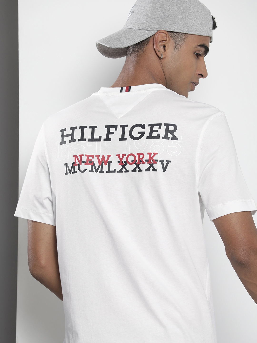 

Tommy Hilfiger Brand Logo Printed Pure Cotton T-shirt, White