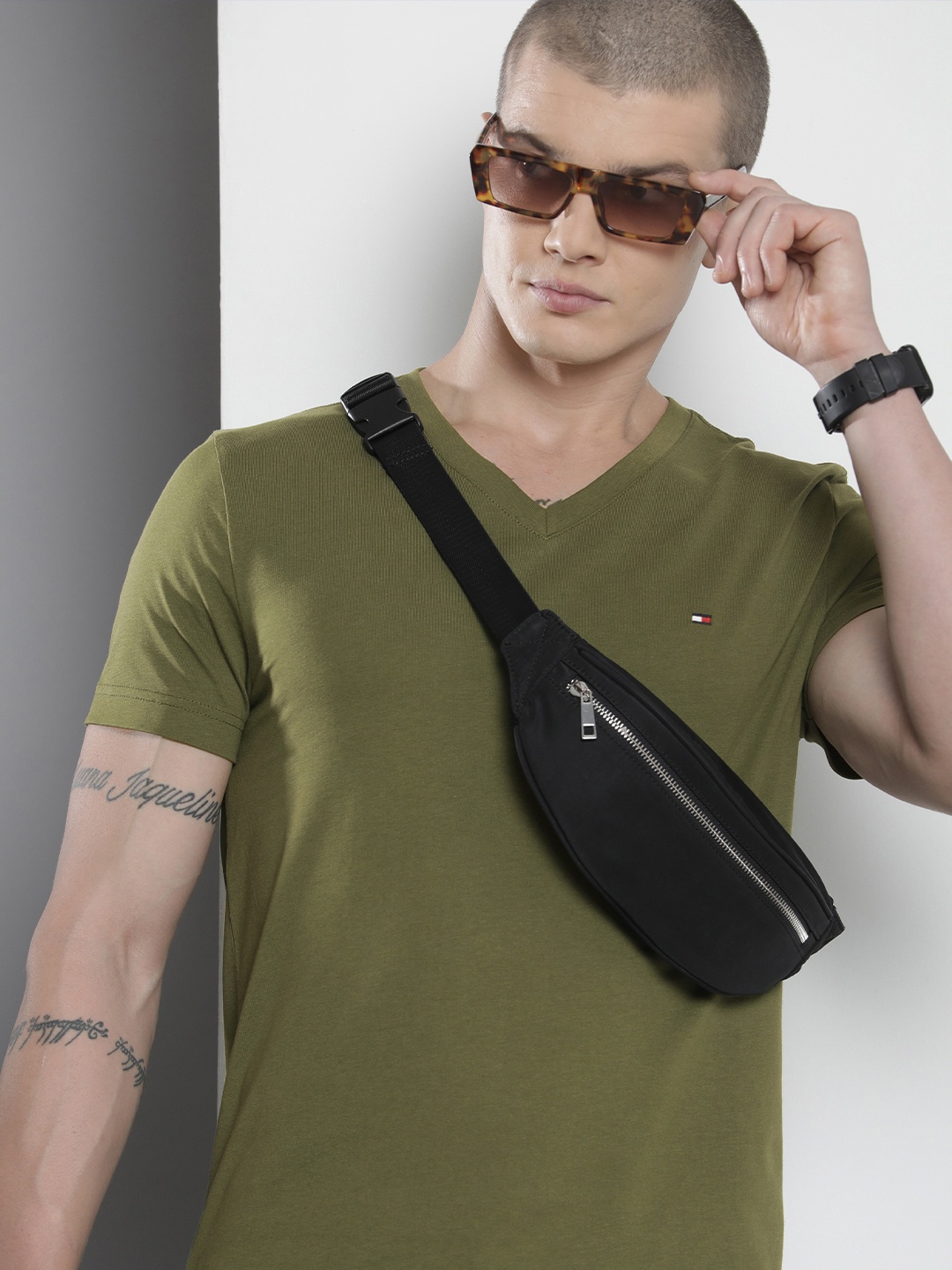 

Tommy Hilfiger Pure Cotton V-Neck Slim Fit T-shirt, Olive