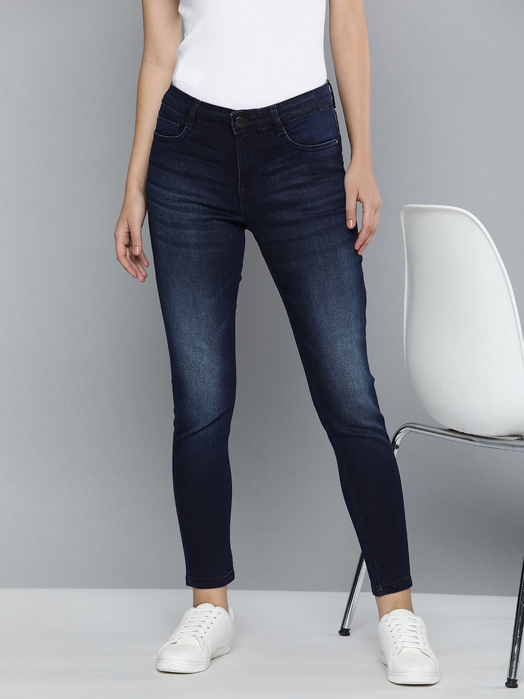 

Mast & Harbour Women Skinny Fit Light Fade Stretchable Jeans, Blue