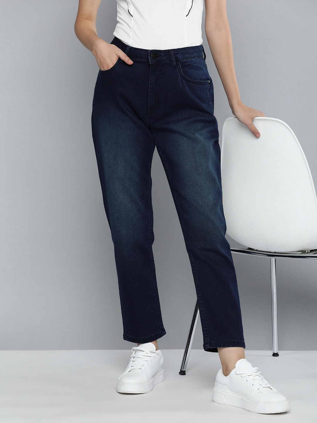 

Mast & Harbour Women Boyfriend Fit Light Fade Jeans, Blue