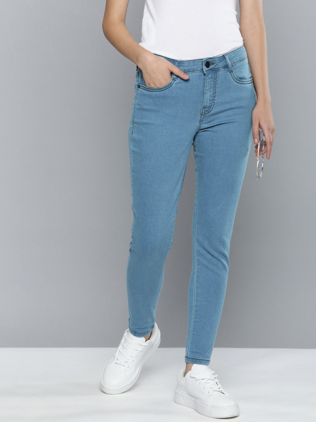 

Mast & Harbour Women Skinny Fit Stretchable Jeans, Blue