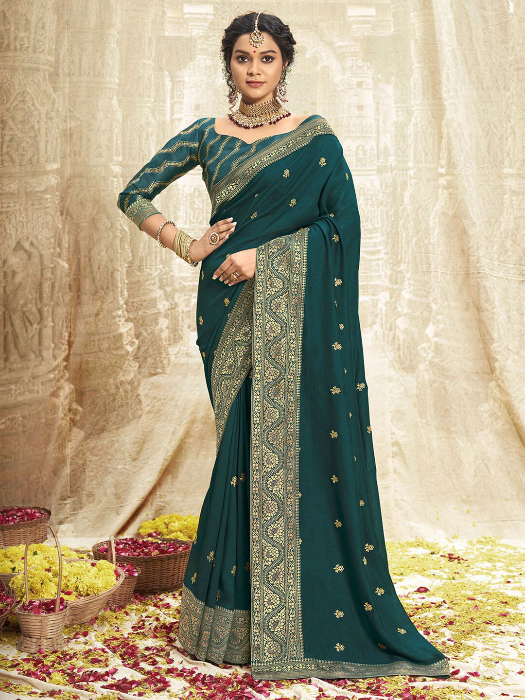 

Mitera Green & Gold-Toned Floral Embroidered Silk Blend Saree