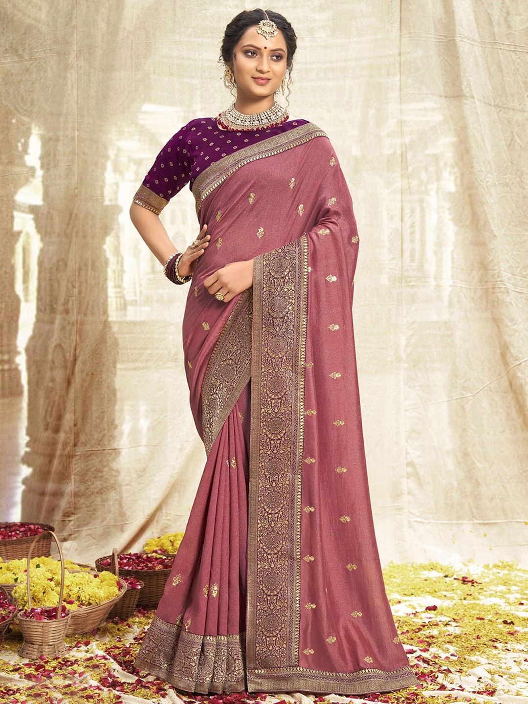 

Mitera Pink & Purple Ethnic Embroidered Saree