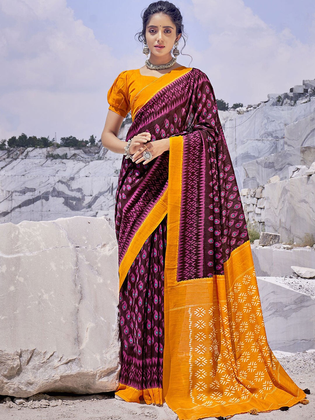 

Mitera Brown & Pink Paisley Printed Saree