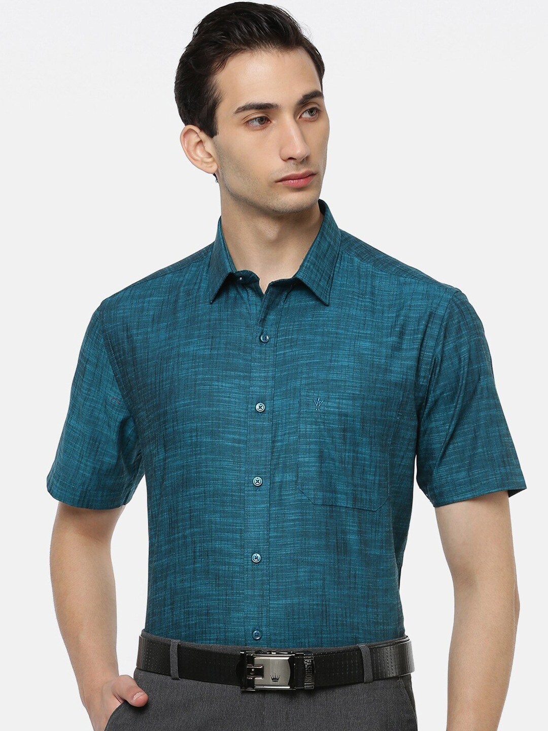 

Ramraj Original Self Design Slim Fit Spread Collar Pure Cotton Formal Shirt, Teal