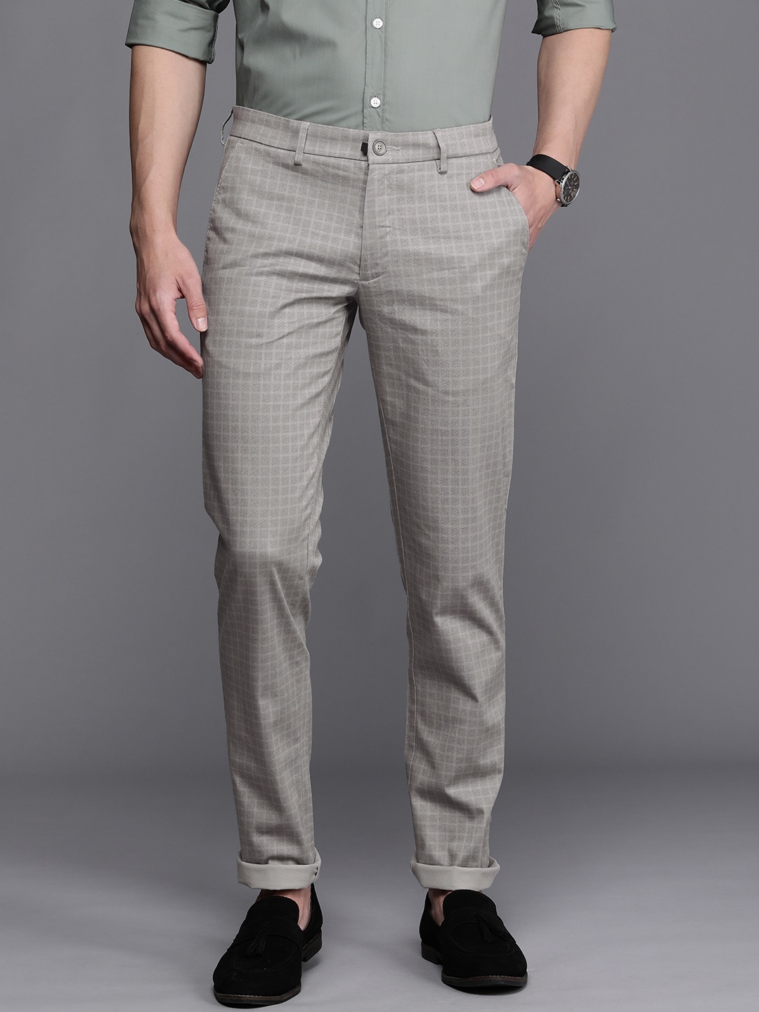 

Louis Philippe Sport Men Mid-Rise Checked Slim Fit Chinos, Grey