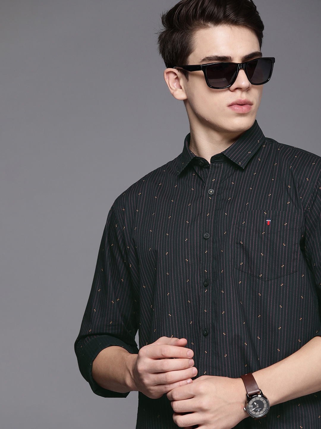 

Louis Philippe Sport Slim Fit Vertical Striped Pure Cotton Casual Shirt, Black