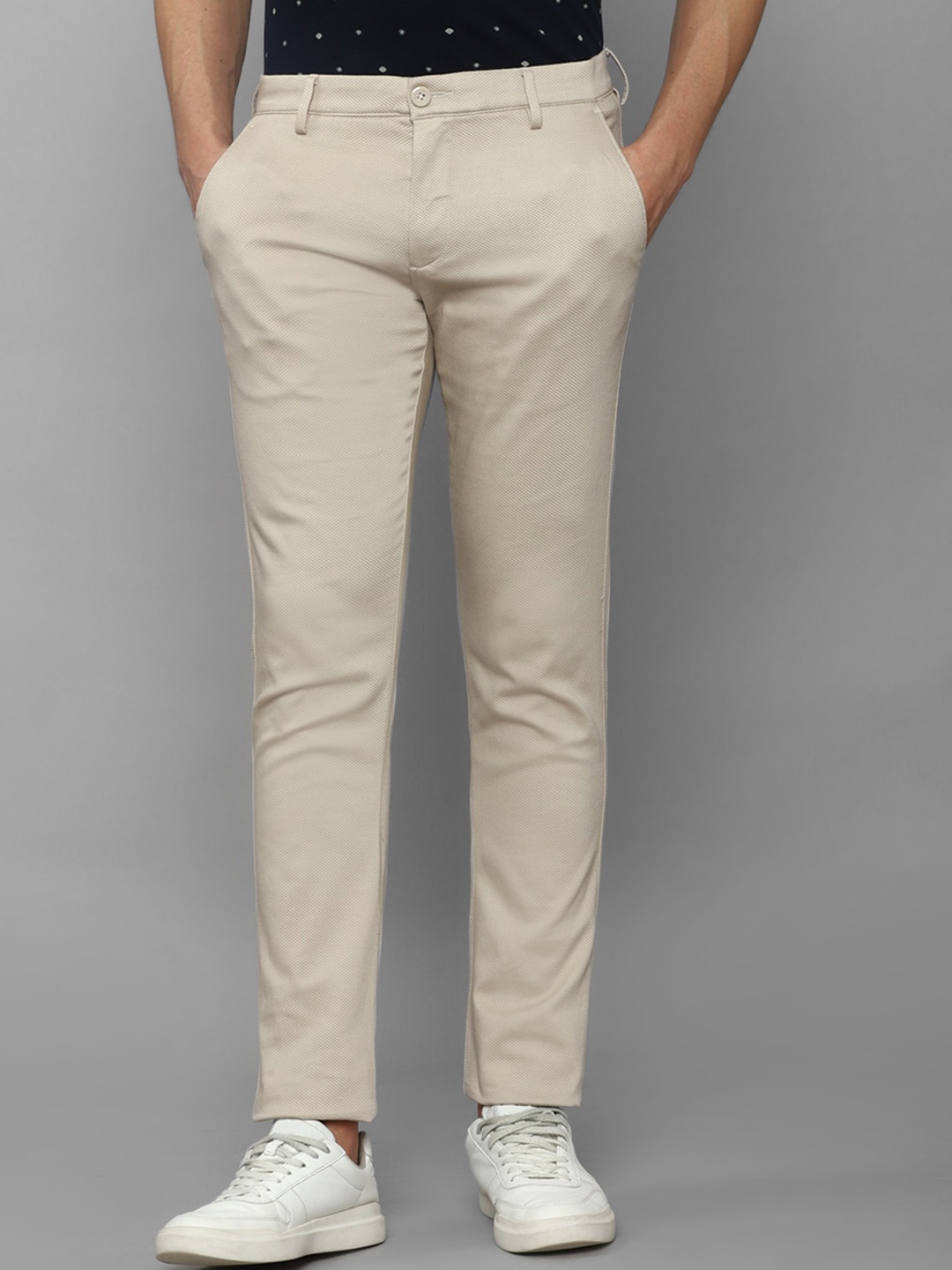 

Louis Philippe Sport Men Textured Slim Fit Mid-Rise Trousers, Grey