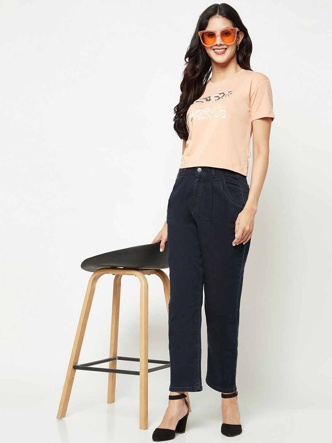 

Crimsoune Club Women Clean Look Stretchable Mom Fit Cropped Jeans, Navy blue