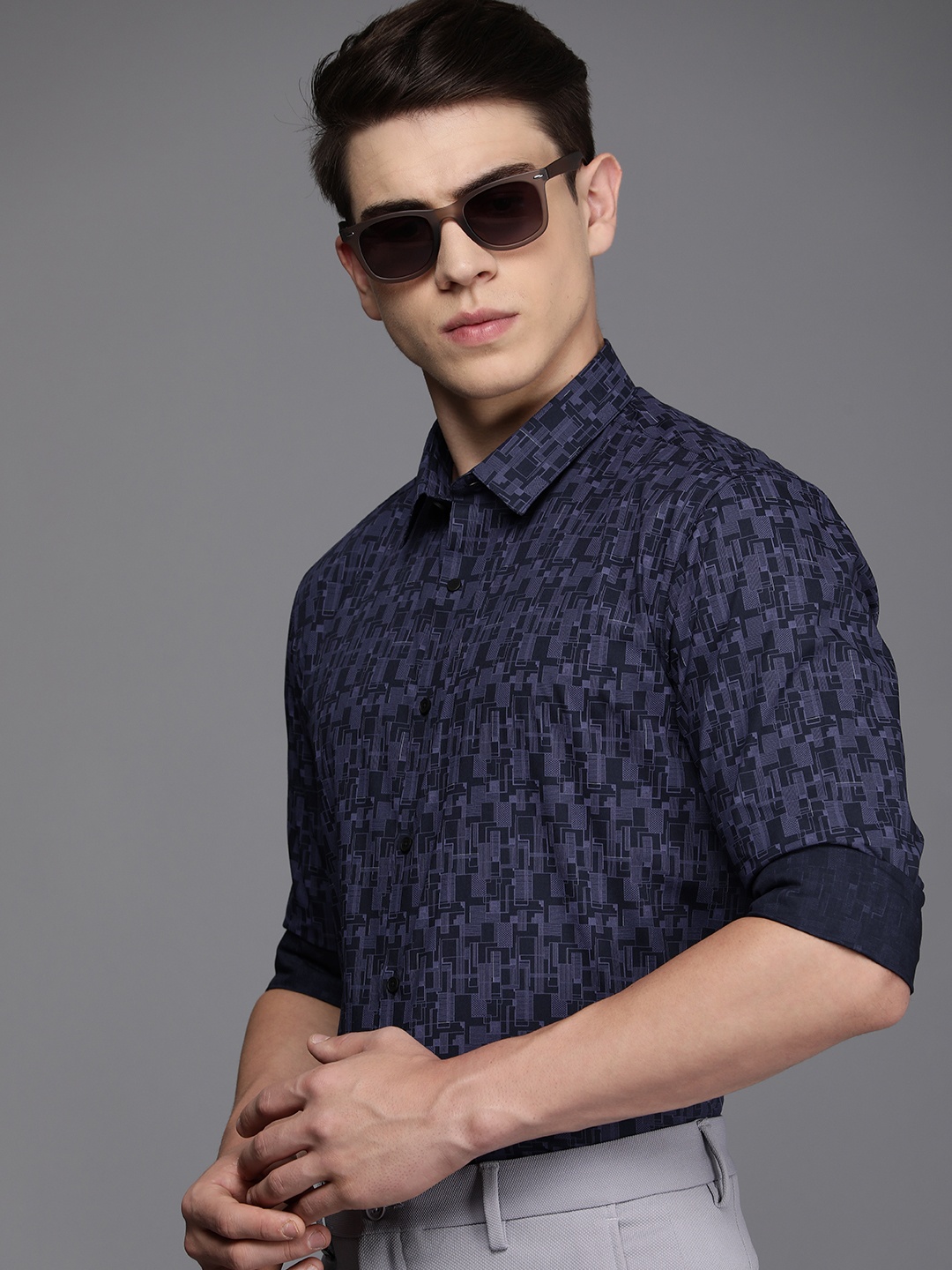 

Louis Philippe Ath.Work Super Slim Fit Printed Semiformal Shirt, Black