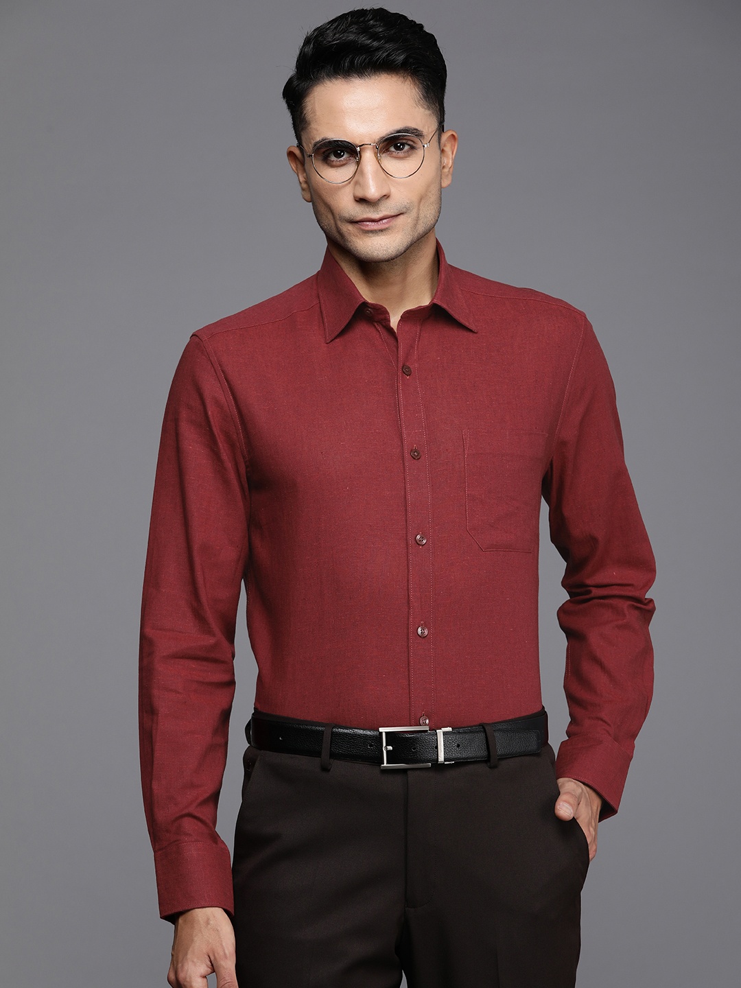 

Louis Philippe Linen Cotton Classic Fit Formal Shirt, Maroon