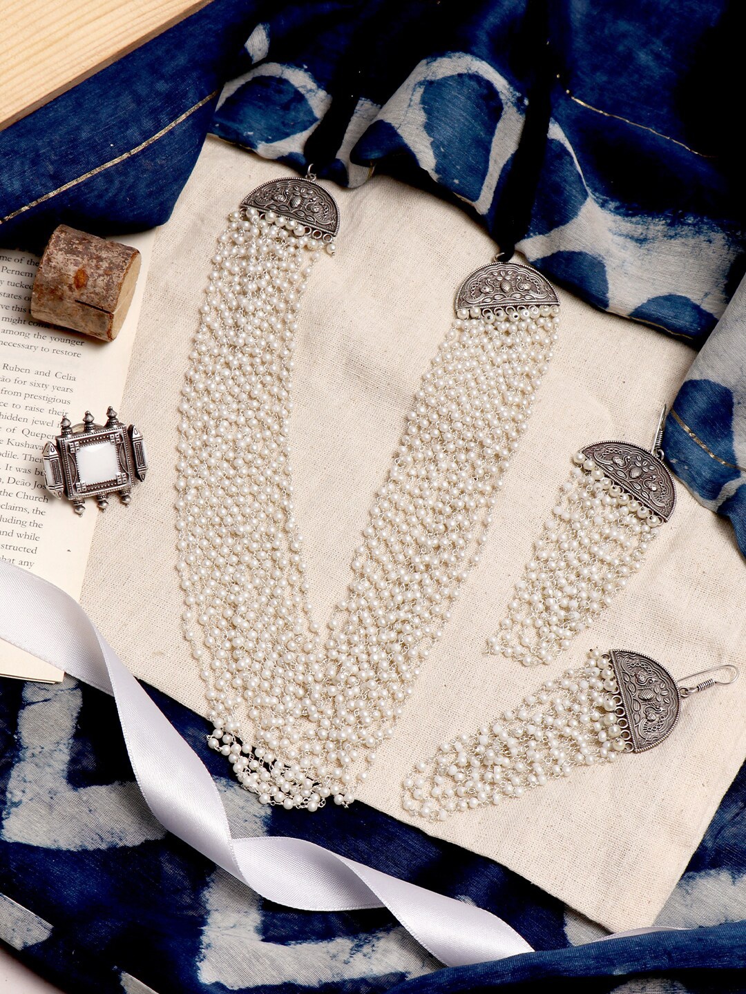 

TEEJH Silver-Plated Pearl Beaded Jewellery Set