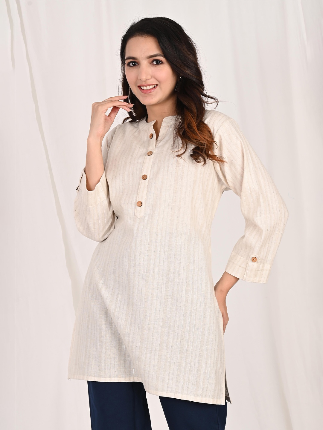 

Do Dhaage Striped Pure Cotton Kurti, Off white