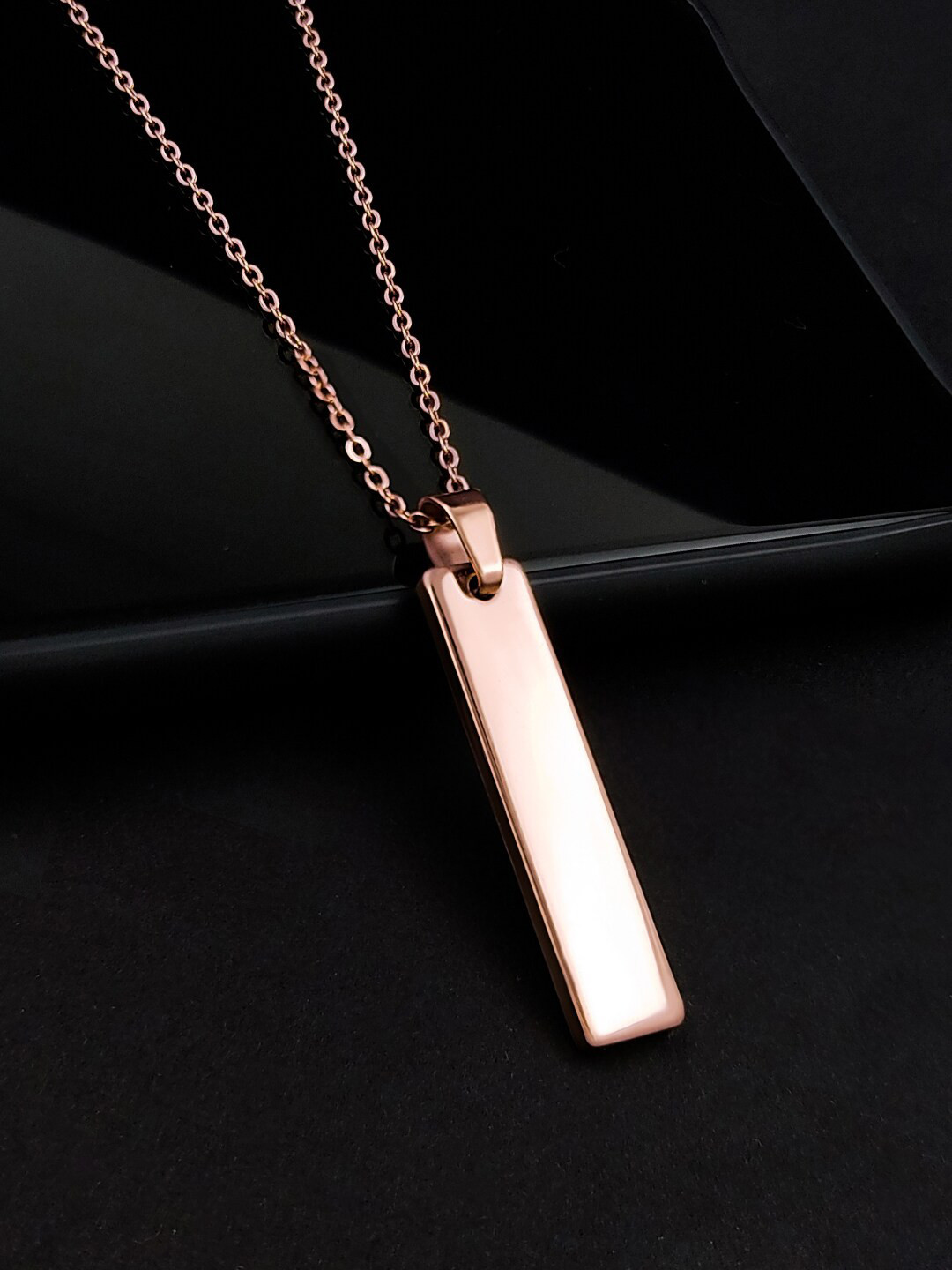 

Saizen Rose Gold-Plated Square Bar Pendant With Chain