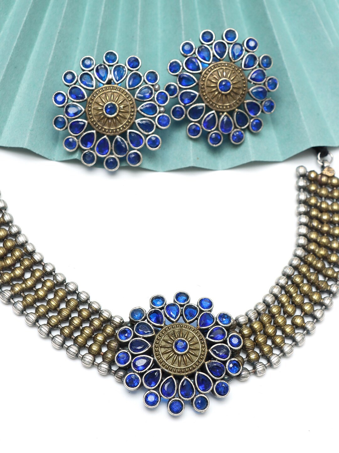 

Ozanoo Silver-Plated Stones-Studded & Beaded Jewellery Set