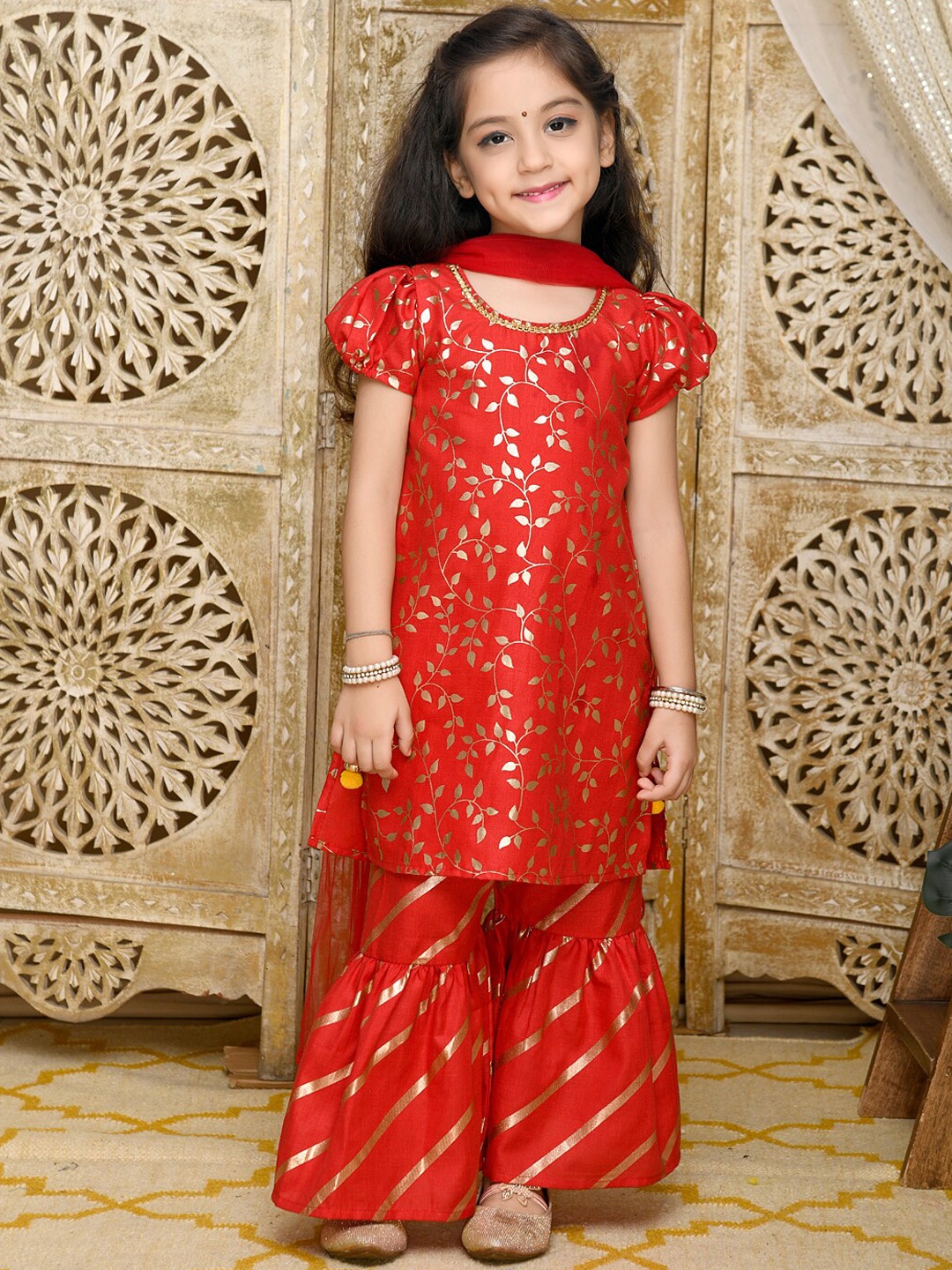 

SAKA DESIGNS Girls Ethnic Motifs Printed Gotta Patti Kurta & Sharara With Dupatta, Red
