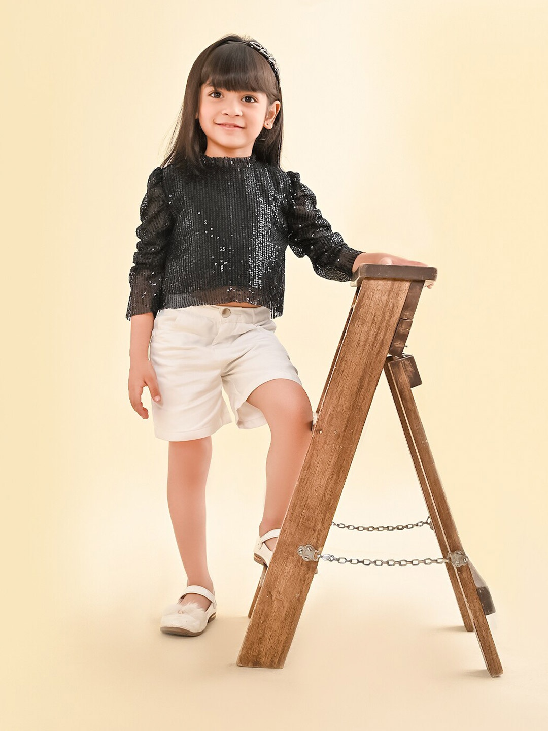 

LilPicks Girls High Neck Sequined Top, Black
