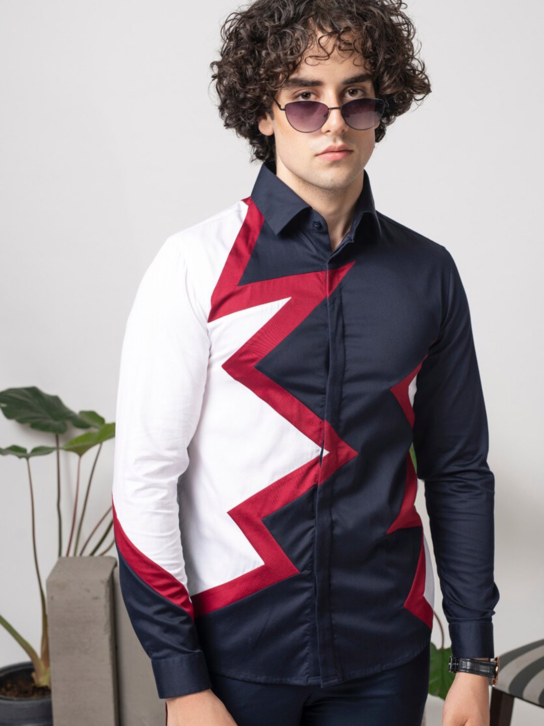 

ABKASA Sharp Slim Fit Colourblocked Cotton Casual Shirt, Navy blue