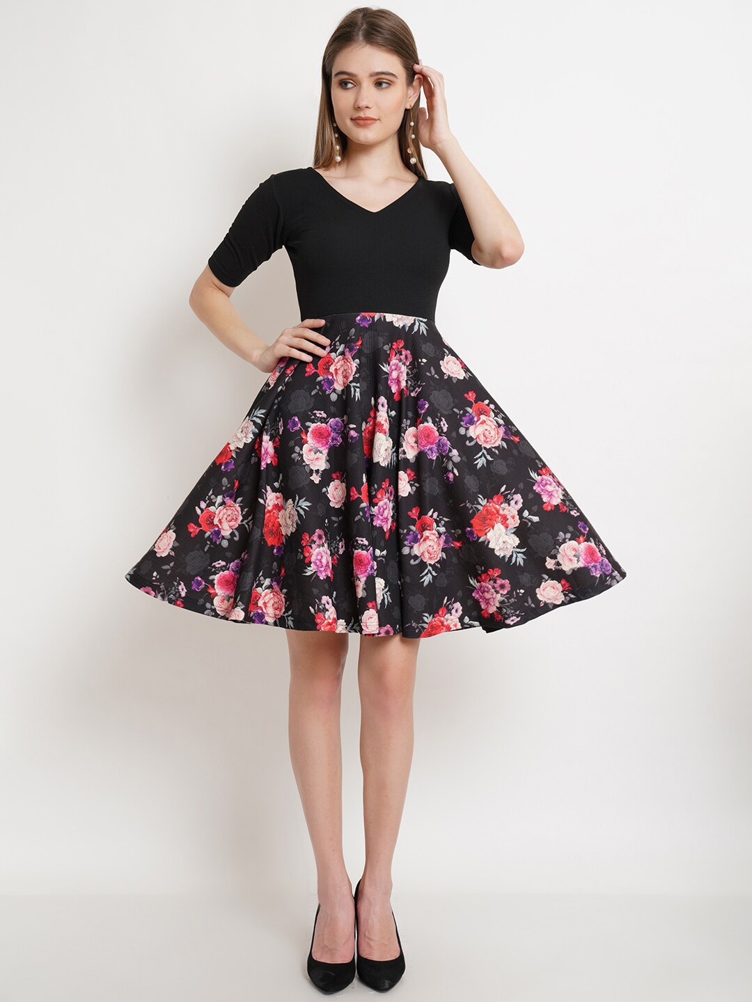 

Popwings Floral Printed Short Sleeves Fit & Flare Dress, Black