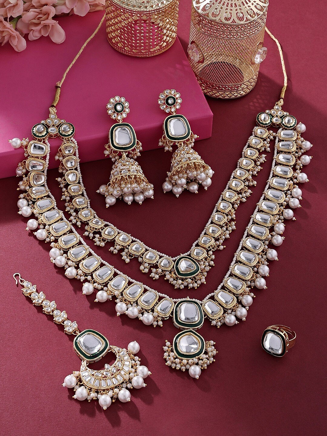 

Zaveri Pearls Gold-Plated Kundan-Studded Jewellery Set