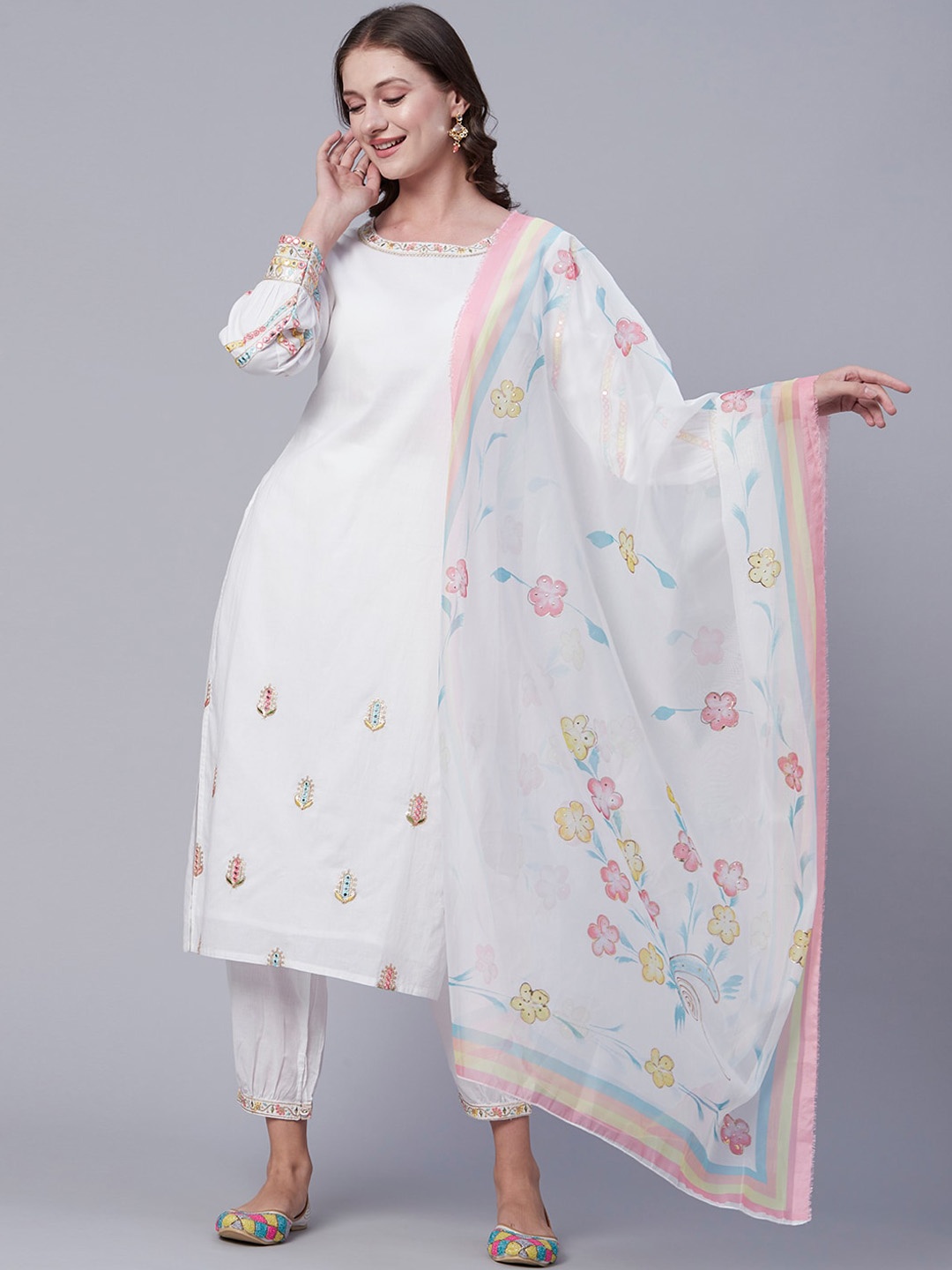 

FASHOR White Floral Printed Pure Cotton Regular Kurta with Salwar & Dupatta