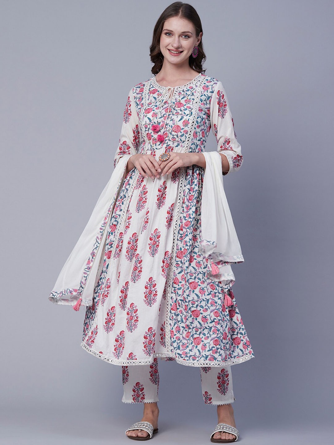 

FASHOR Off White Floral Printed Mirror Work Pure Cotton Kurta & Trousers With Dupatta