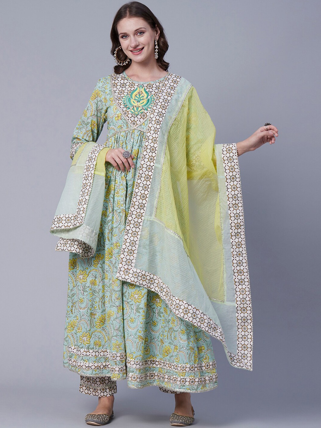 

FASHOR Green Floral Printed Kurta with Trousers & Dupatta