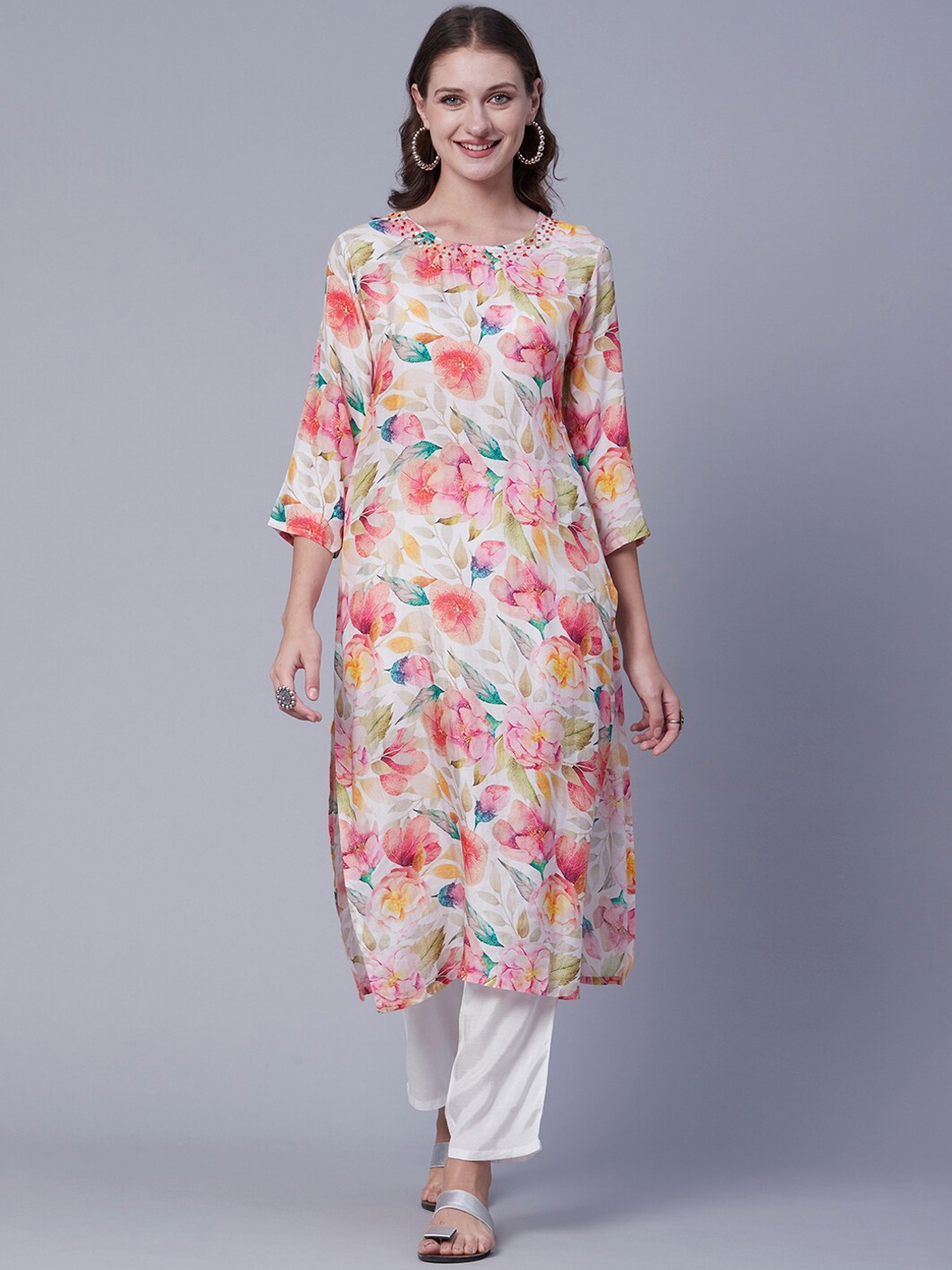 

FASHOR White Floral Printed Beads and Stones Kurta with Trousers