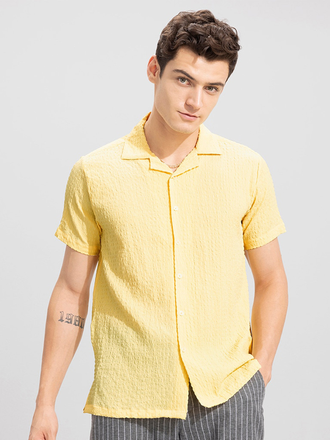 

Snitch Yellow Slim Fit Self Design Casual Shirt