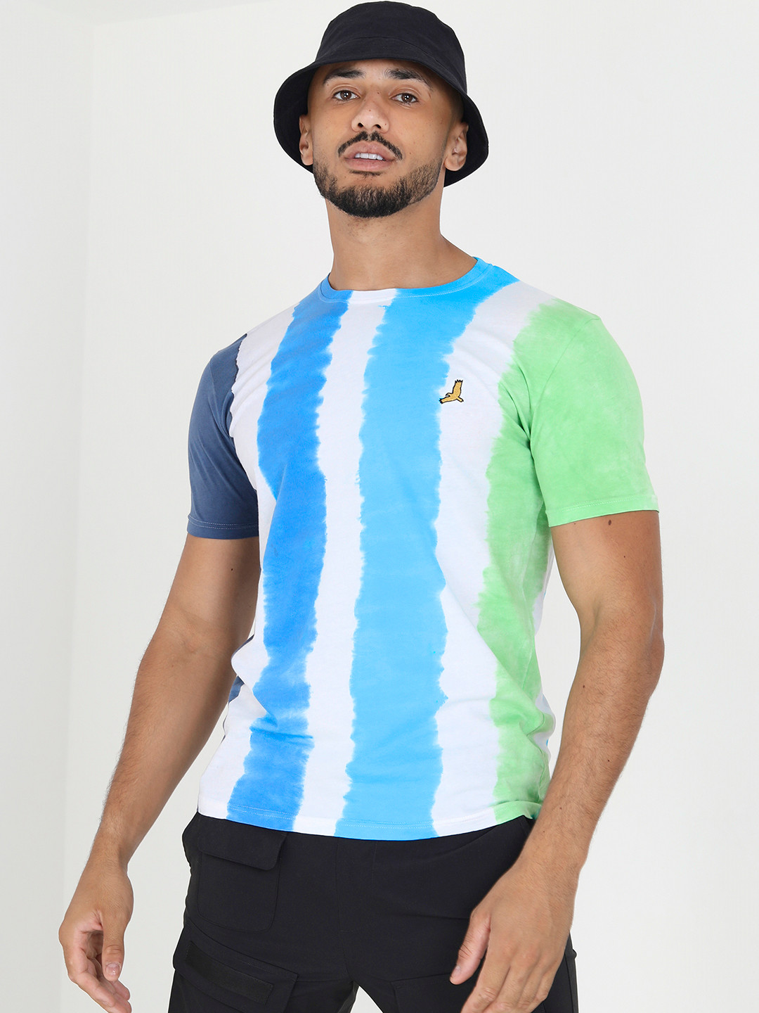 

BRAVE SOUL Men Pure Cotton Dyed Striped T-shirt, White
