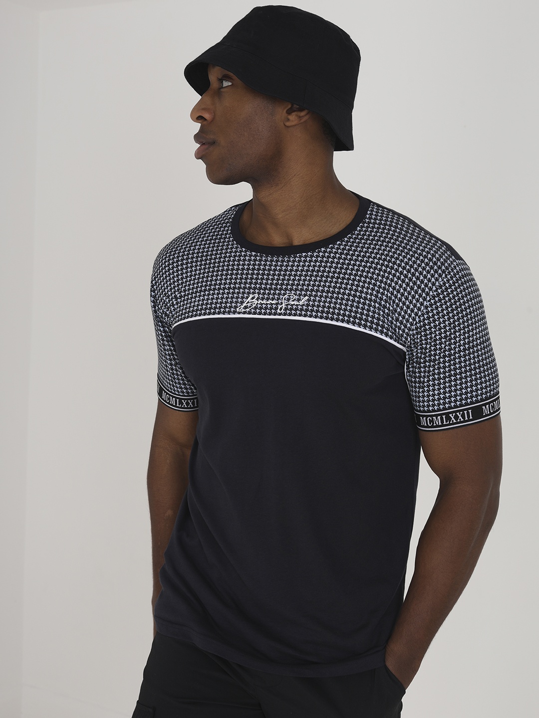 

BRAVE SOUL Houndstooth Printed Pure Cotton T-shirt, Navy blue