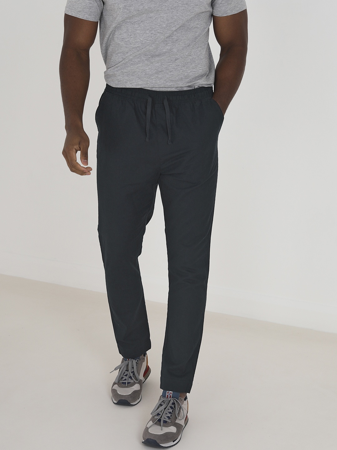 

BRAVE SOUL Men Linen-Cotton Slim Fit Trousers, Navy blue