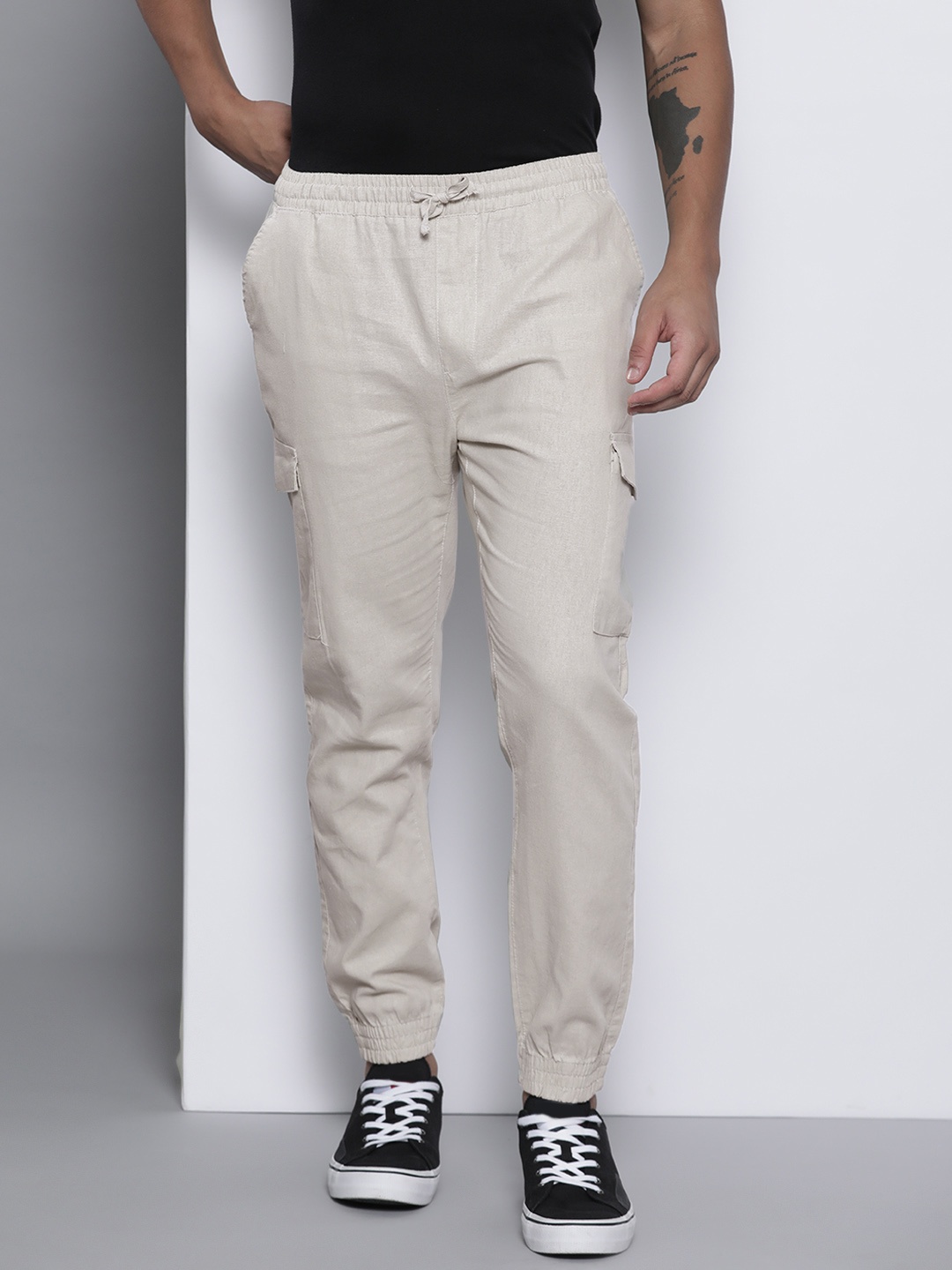 

BRAVE SOUL Men Linen-Cotton Slim Fit Cargos Trousers, Beige