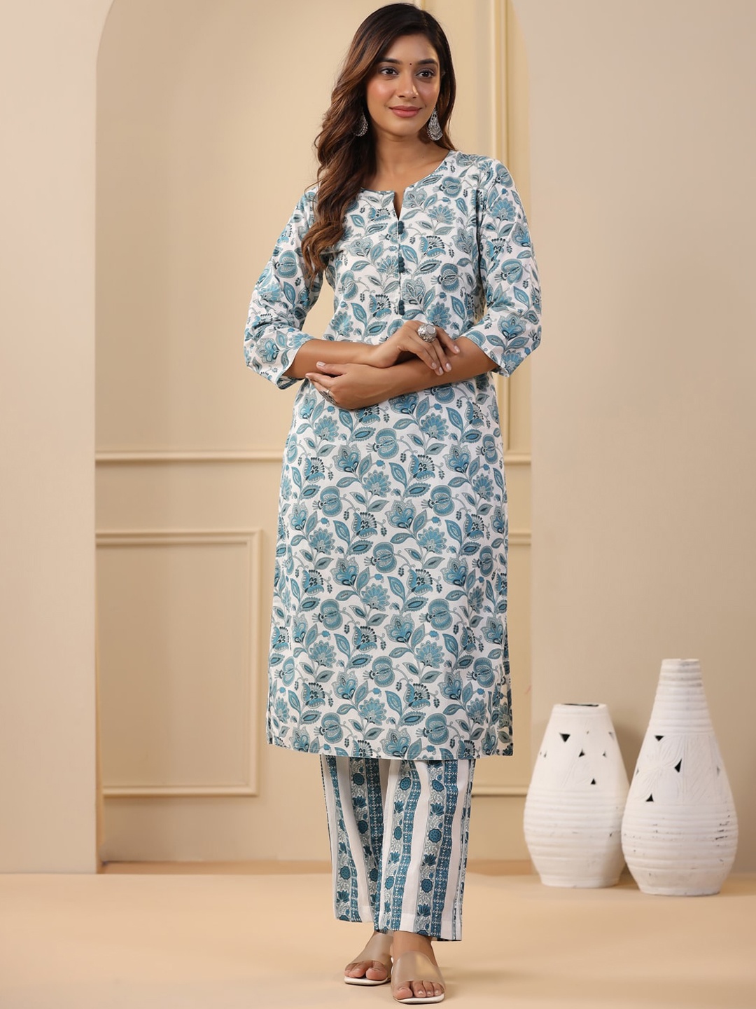 

Jaipur Kurti Blue & White Floral Printed Pure Cotton Kurta with Trousers & With Dupatta