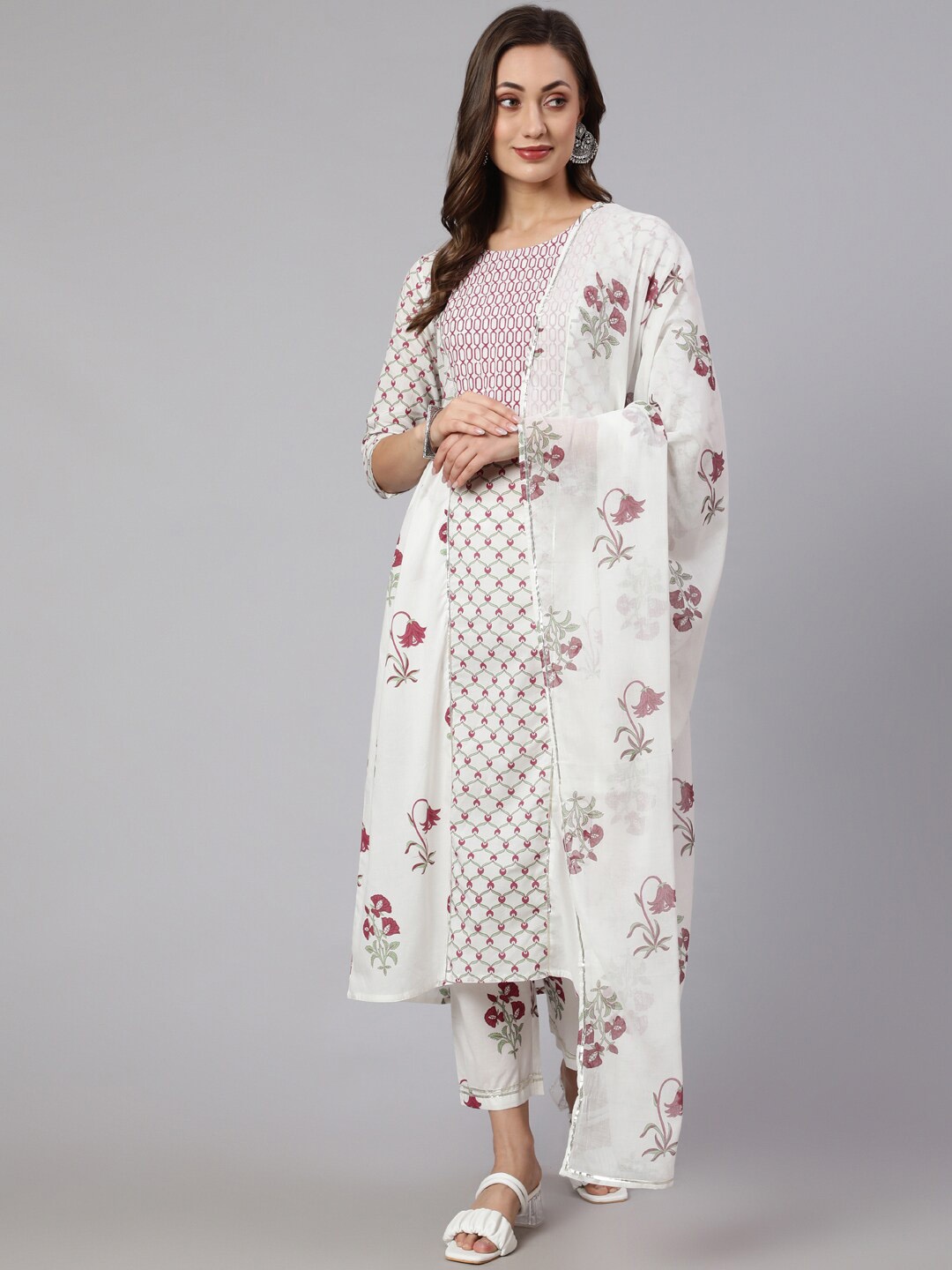 

Jaipur Kurti White Floral Printed Pure Cotton Kurta with Trousers & With Dupatta, Maroon