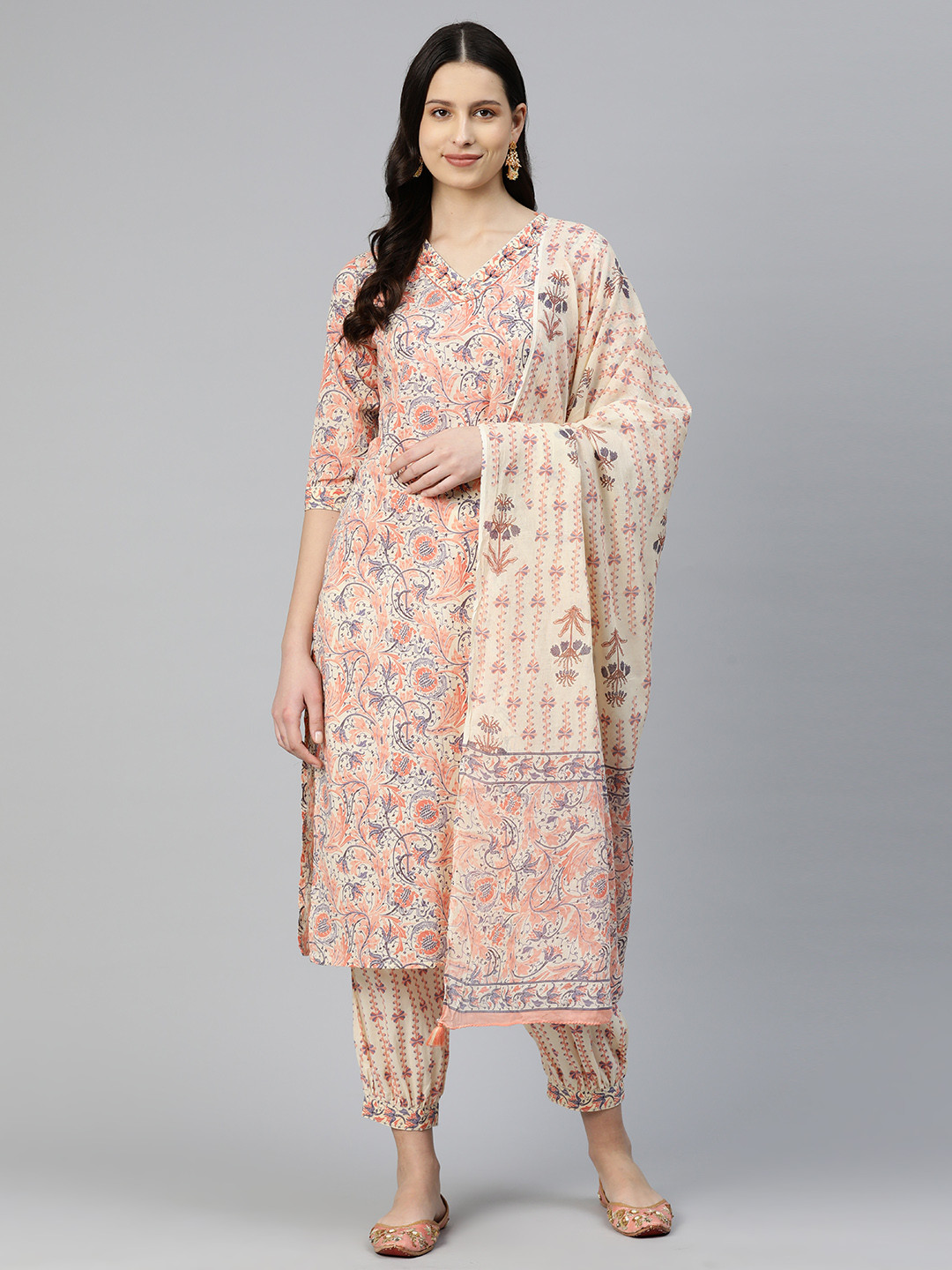 

Readiprint Fashions Women Floral Printed Pure Cotton Kurta with Harem Pants & With Dupatta, Peach