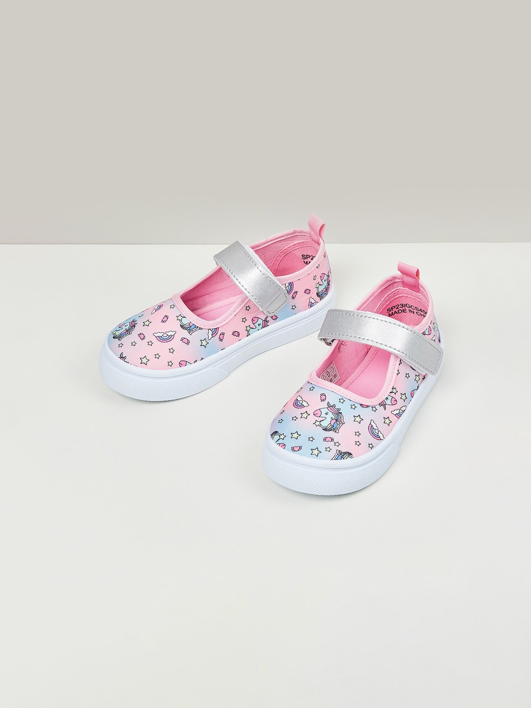 

max Girls Printed Slip-On Sneakers, Blue