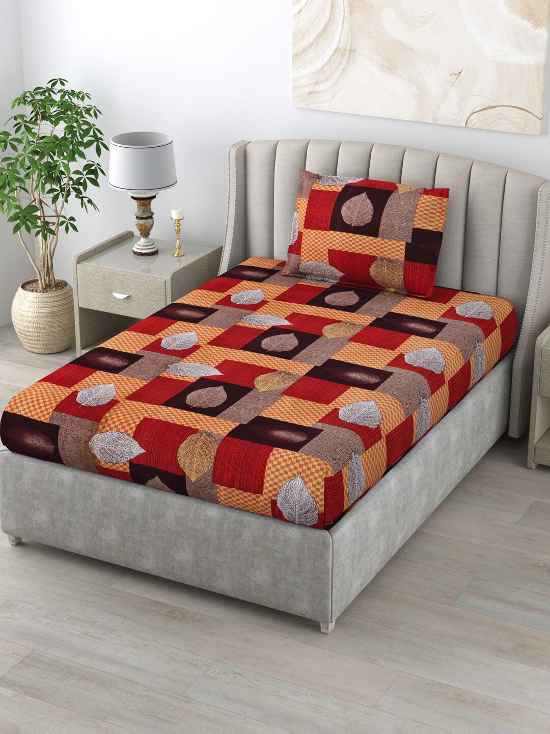 

Salona Bichona Red & Maroon Geometric 144 TC Single Bedsheet with 1 Pillow Cover