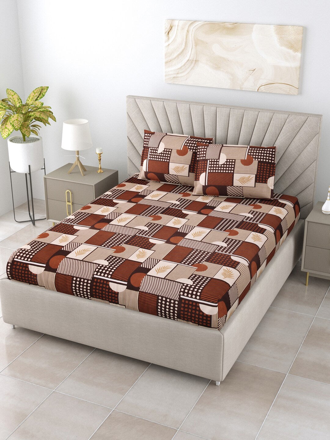 

Salona Bichona Brown Geometric 144 TC Queen Bedsheet With 2 Pillow Covers