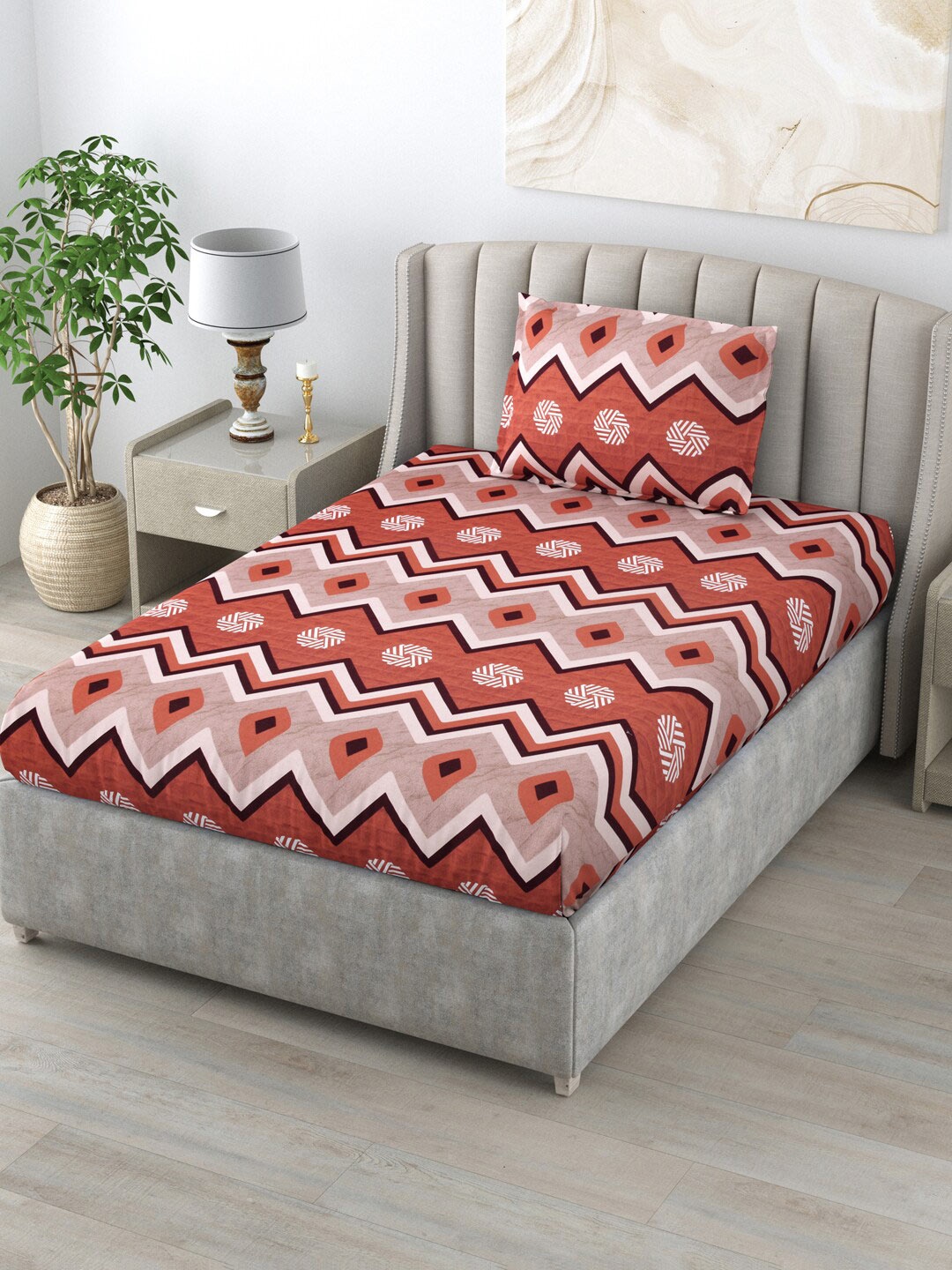 

Salona Bichona Red & Brown Geometric 120 TC Single Bedsheet With 1 Pillow Cover