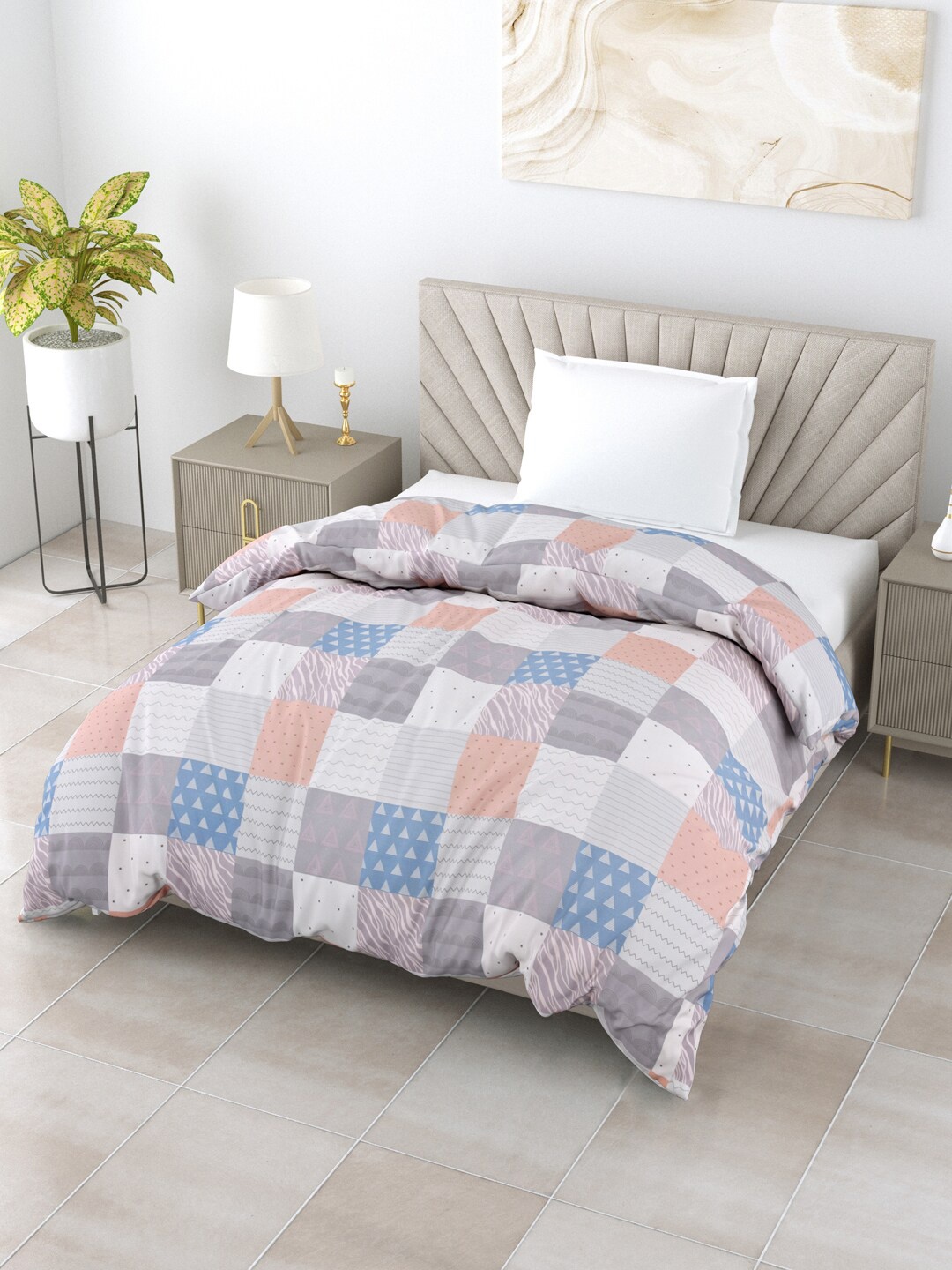 

Salona Bichona Impression White & Blue Geometric AC Room 150 GSM Single Bed Comforter