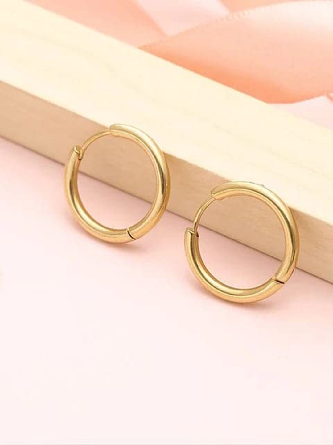 

VIEN Set Of 2 Circular Hoop Earrings, Gold