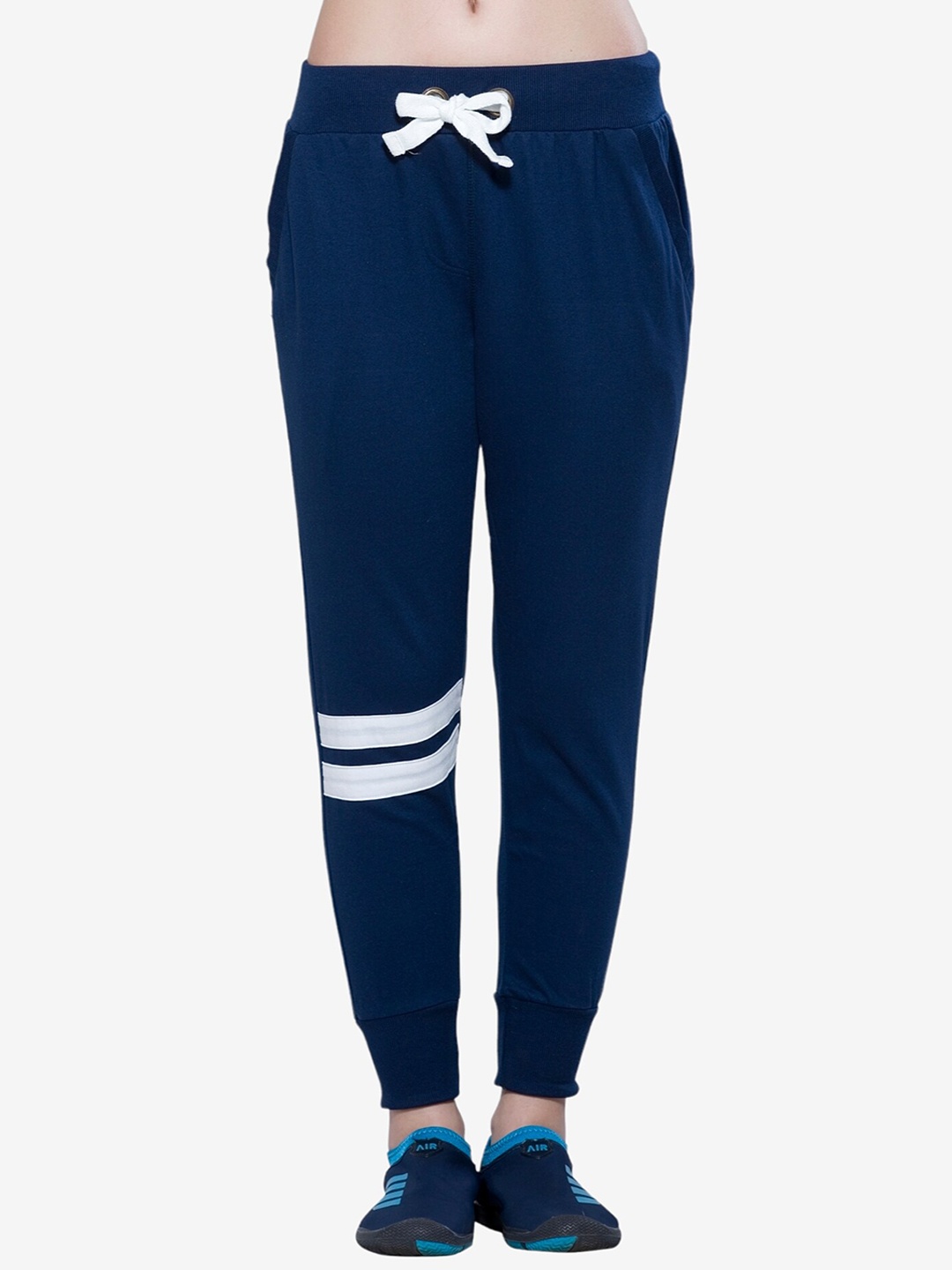

Alan Jones Women Mid-Rise Slim Fit Joggers, Navy blue