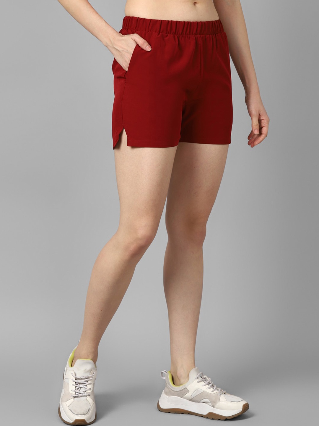 

M7 by Metronaut Women Mid Rise Sports Shorts, Maroon