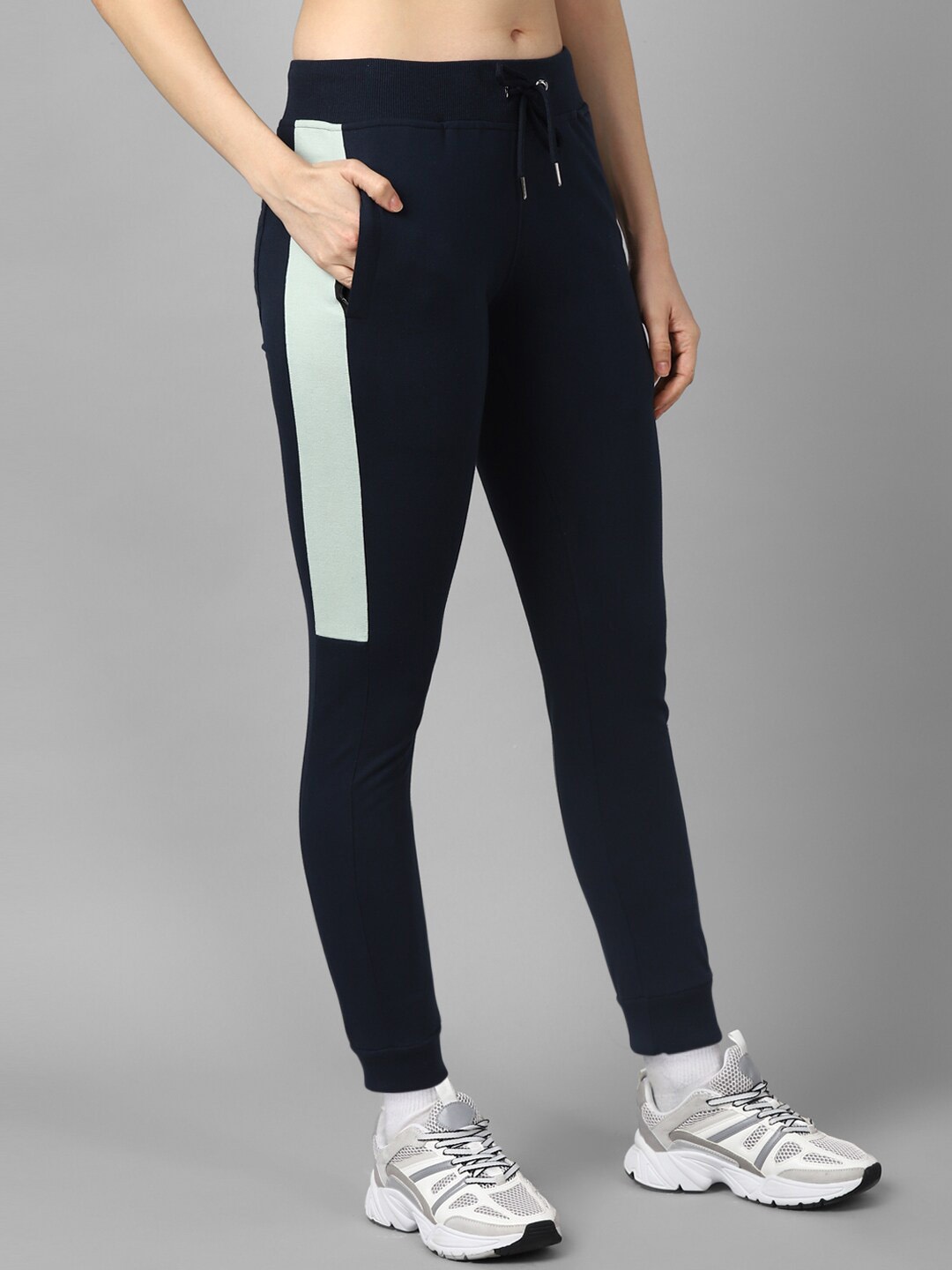 

M7 by Metronaut Women Slim-Fit Side Panel Detail Joggers, Navy blue