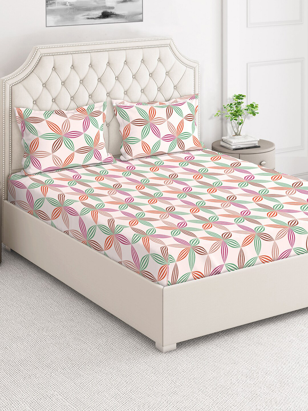 

Layers Firenze White & Orange Ethnic Motifs 140 TC Queen Bedsheet with 2 Pillow Covers